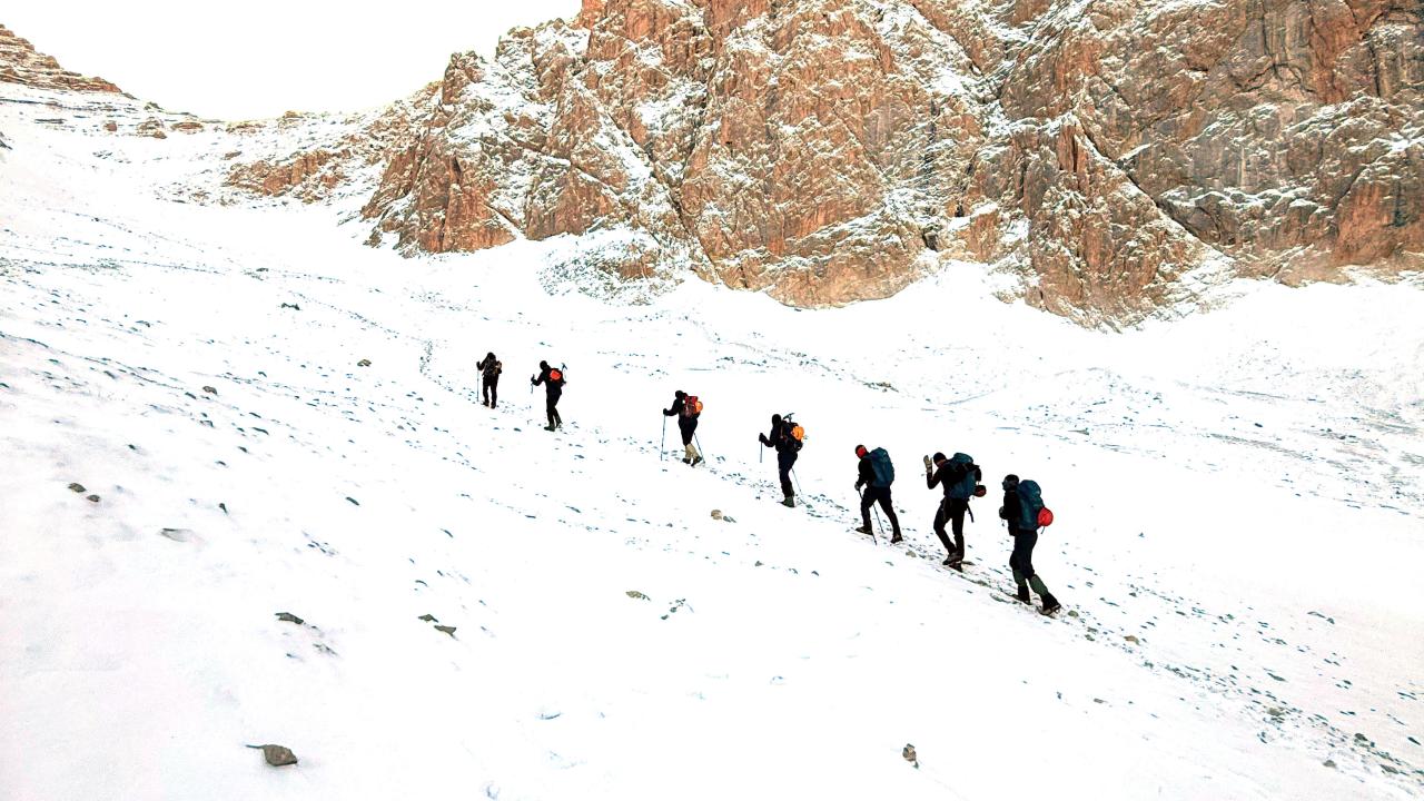 İtalya da kaybolan 2 dağcının cesedine 5 gün sonra ulaşıldı